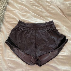 COPY - Lululemon Hotty hot shorts - grayish purpl…